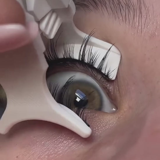 ladylash magnetic eyelashes kit with eyeliner and applicator on white background